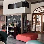 Royal Hotel
