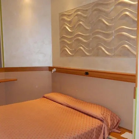 Royal Hotel 3*