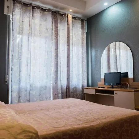 Royal Hotel 3*